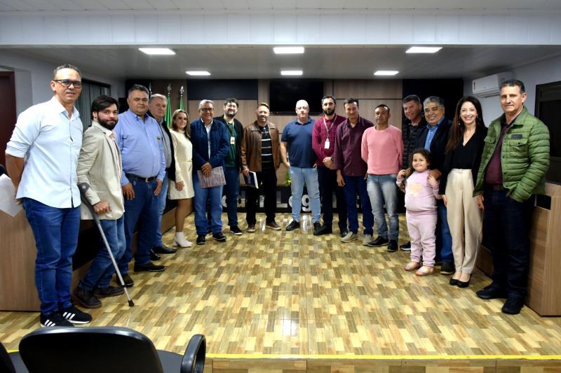 Representantes da Copel participam da sessão e prestam esclarecimentos à população